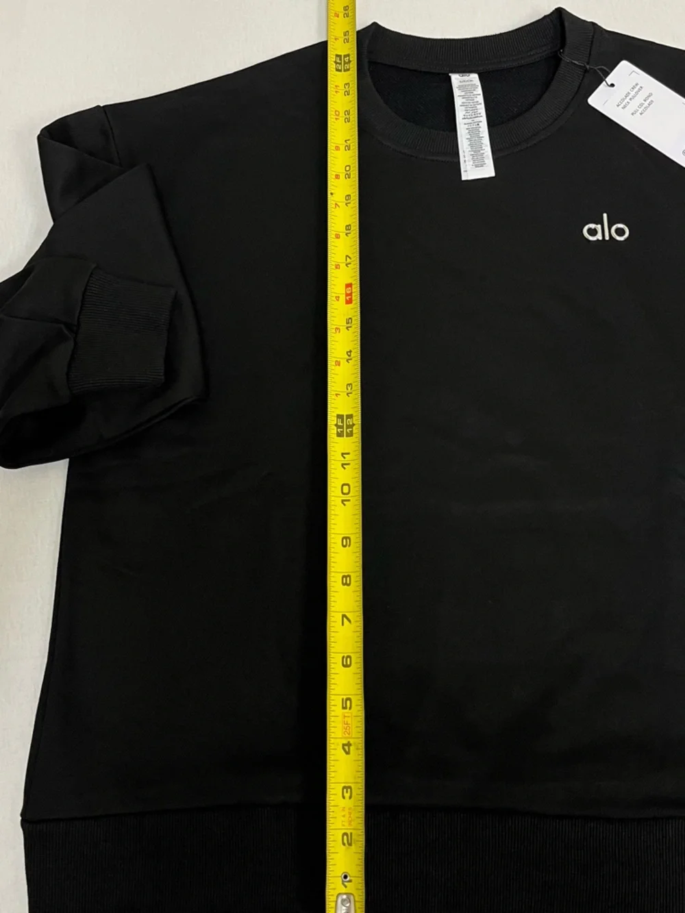 ALO Yoga Accolade Black Crewneck Sweatshirt